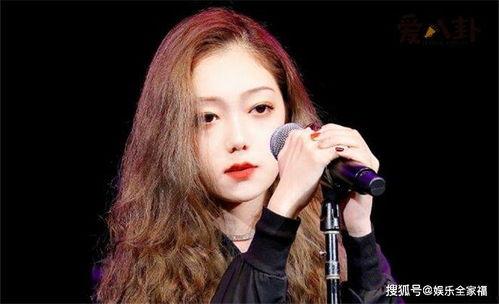 尹毓恪家庭背景,出身名门，才华横溢的年轻歌手